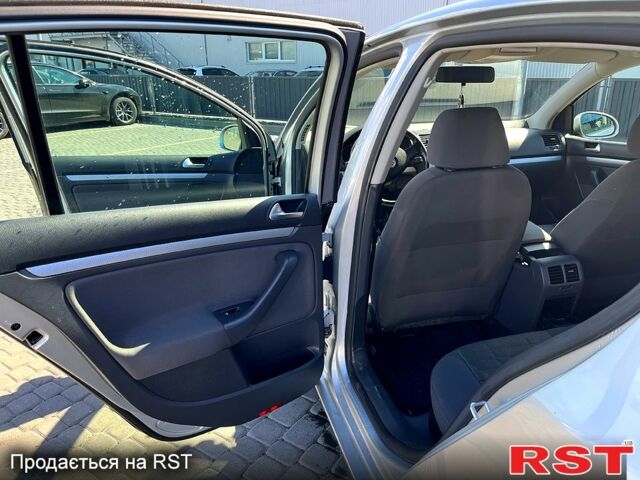 Сірий Фольксваген Гольф, об'ємом двигуна 1.6 л та пробігом 179 тис. км за 5300 $, фото 4 на Automoto.ua