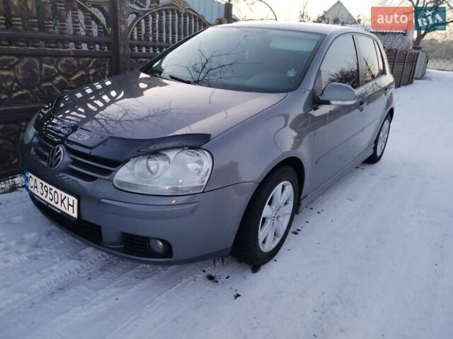 Сірий Фольксваген Гольф, об'ємом двигуна 1.39 л та пробігом 240 тис. км за 5600 $, фото 4 на Automoto.ua