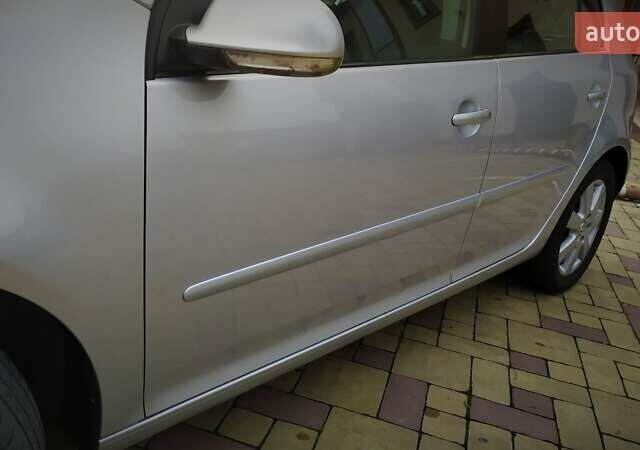 Сірий Фольксваген Гольф, об'ємом двигуна 1.6 л та пробігом 200 тис. км за 6950 $, фото 85 на Automoto.ua