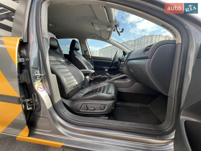 Сірий Фольксваген Гольф, об'ємом двигуна 1.97 л та пробігом 430 тис. км за 7200 $, фото 9 на Automoto.ua