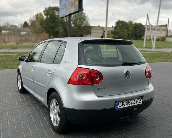 Серый Фольксваген Гольф, объемом двигателя 1.4 л и пробегом 229 тыс. км за 4600 $, фото 5 на Automoto.ua