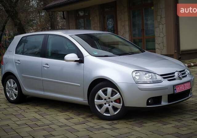 Сірий Фольксваген Гольф, об'ємом двигуна 1.6 л та пробігом 200 тис. км за 6950 $, фото 30 на Automoto.ua