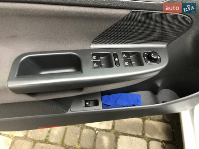 Сірий Фольксваген Гольф, об'ємом двигуна 1.6 л та пробігом 256 тис. км за 5999 $, фото 19 на Automoto.ua