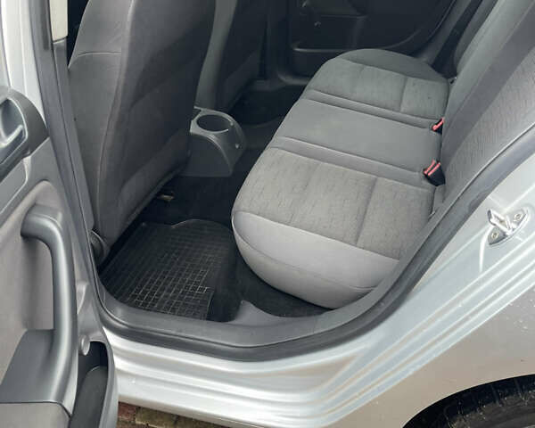 Сірий Фольксваген Гольф, об'ємом двигуна 1.9 л та пробігом 220 тис. км за 5899 $, фото 8 на Automoto.ua