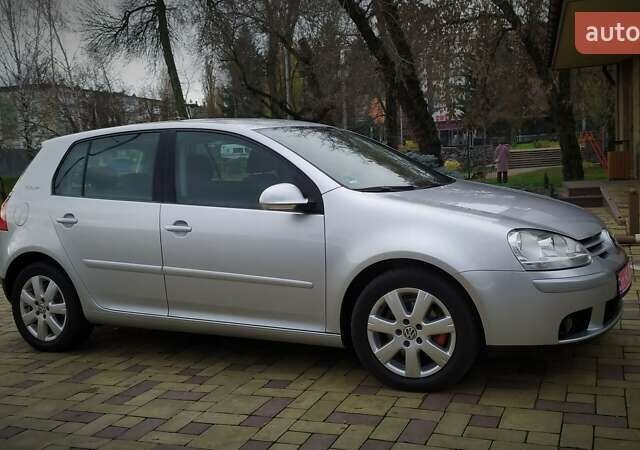 Сірий Фольксваген Гольф, об'ємом двигуна 1.6 л та пробігом 200 тис. км за 6950 $, фото 9 на Automoto.ua