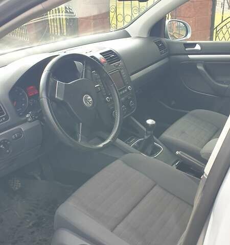 Серый Фольксваген Гольф, объемом двигателя 1.6 л и пробегом 191 тыс. км за 5750 $, фото 11 на Automoto.ua