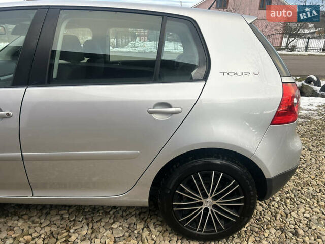 Серый Фольксваген Гольф, объемом двигателя 1.4 л и пробегом 185 тыс. км за 5100 $, фото 9 на Automoto.ua