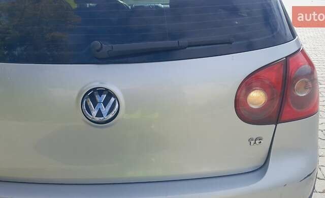 Сірий Фольксваген Гольф, об'ємом двигуна 1.6 л та пробігом 200 тис. км за 4999 $, фото 9 на Automoto.ua
