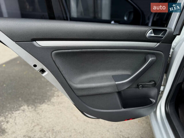 Сірий Фольксваген Гольф, об'ємом двигуна 1.4 л та пробігом 240 тис. км за 5290 $, фото 26 на Automoto.ua