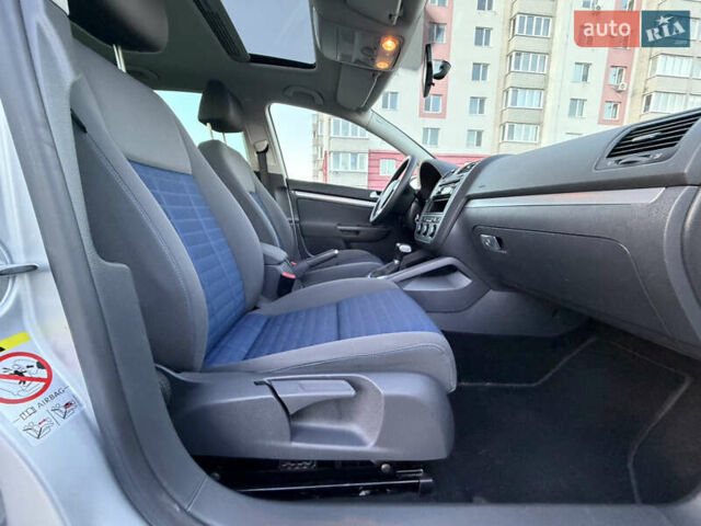 Сірий Фольксваген Гольф, об'ємом двигуна 1.6 л та пробігом 184 тис. км за 8499 $, фото 82 на Automoto.ua