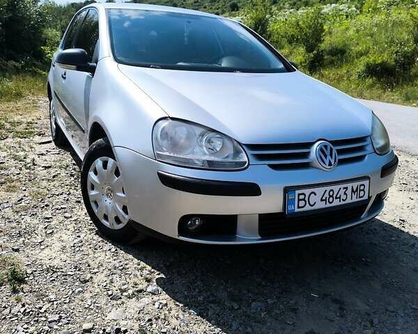 Серый Фольксваген Гольф, объемом двигателя 1.6 л и пробегом 268 тыс. км за 5900 $, фото 4 на Automoto.ua