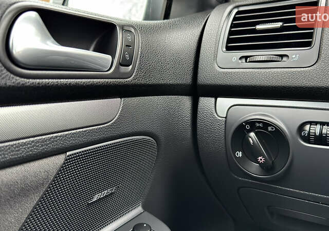 Серый Фольксваген Гольф, объемом двигателя 1.6 л и пробегом 178 тыс. км за 6556 $, фото 61 на Automoto.ua