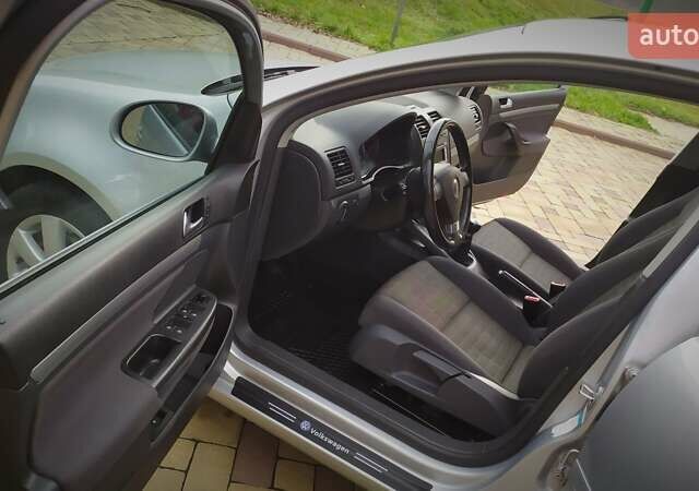 Сірий Фольксваген Гольф, об'ємом двигуна 1.6 л та пробігом 200 тис. км за 6950 $, фото 163 на Automoto.ua