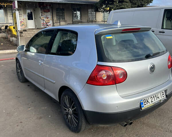 Серый Фольксваген Гольф, объемом двигателя 1.6 л и пробегом 219 тыс. км за 4650 $, фото 12 на Automoto.ua