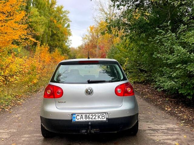 Серый Фольксваген Гольф, объемом двигателя 1.4 л и пробегом 233 тыс. км за 4999 $, фото 2 на Automoto.ua