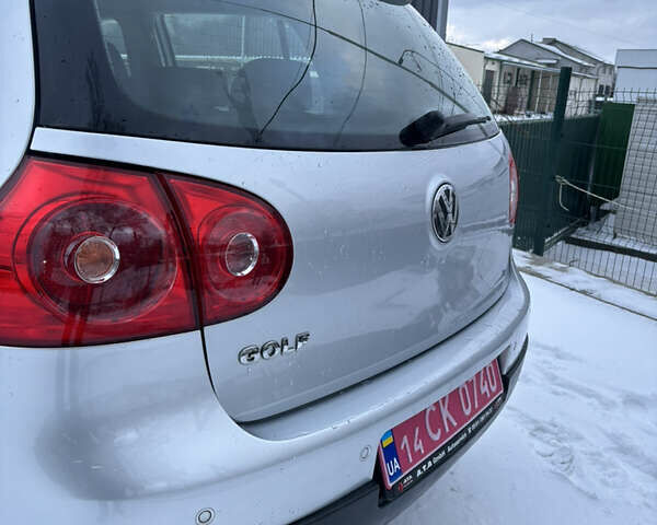 Серый Фольксваген Гольф, объемом двигателя 1.4 л и пробегом 209 тыс. км за 5650 $, фото 11 на Automoto.ua