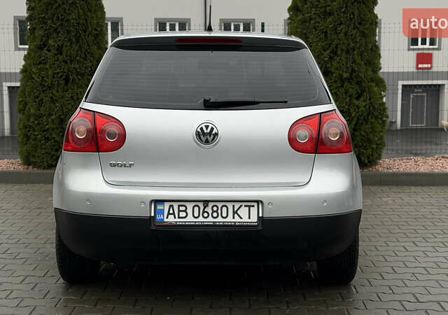 Серый Фольксваген Гольф, объемом двигателя 1.4 л и пробегом 239 тыс. км за 5150 $, фото 9 на Automoto.ua