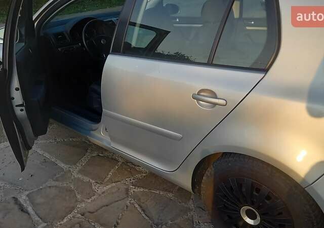 Сірий Фольксваген Гольф, об'ємом двигуна 1.6 л та пробігом 255 тис. км за 6000 $, фото 3 на Automoto.ua