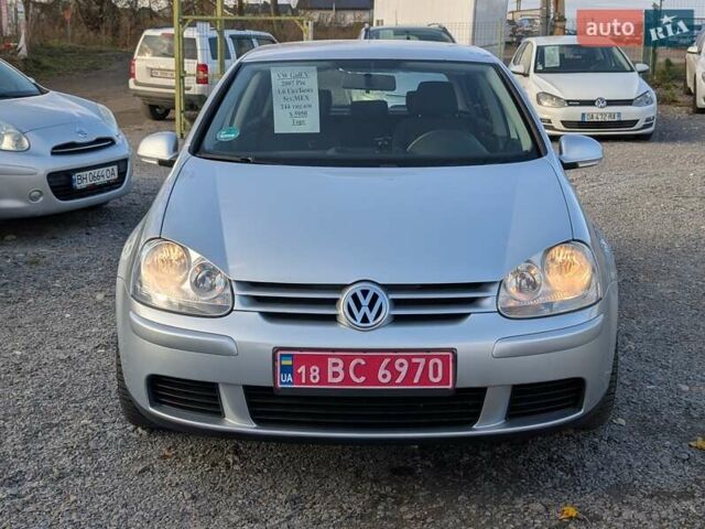 Серый Фольксваген Гольф, объемом двигателя 1.6 л и пробегом 244 тыс. км за 5950 $, фото 5 на Automoto.ua
