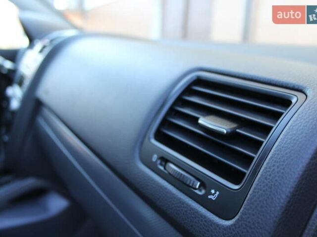 Серый Фольксваген Гольф, объемом двигателя 1.6 л и пробегом 195 тыс. км за 5990 $, фото 66 на Automoto.ua