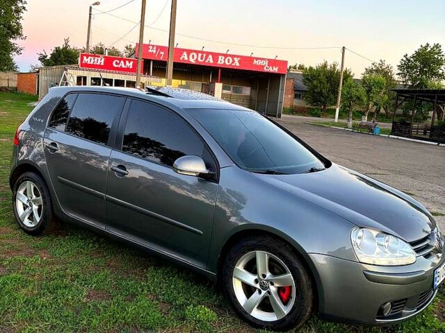 Серый Фольксваген Гольф, объемом двигателя 1.6 л и пробегом 247 тыс. км за 6700 $, фото 1 на Automoto.ua