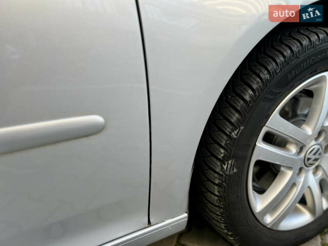 Сірий Фольксваген Гольф, об'ємом двигуна 1.4 л та пробігом 185 тис. км за 6450 $, фото 61 на Automoto.ua