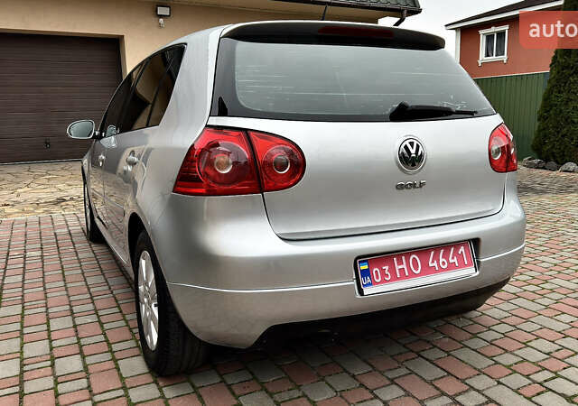 Серый Фольксваген Гольф, объемом двигателя 1.6 л и пробегом 178 тыс. км за 6556 $, фото 3 на Automoto.ua