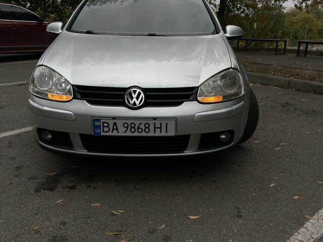 Серый Фольксваген Гольф, объемом двигателя 1.6 л и пробегом 292 тыс. км за 6500 $, фото 2 на Automoto.ua