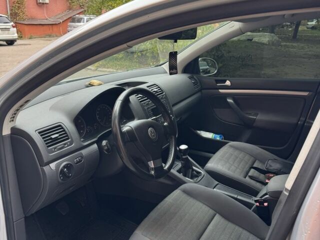 Серый Фольксваген Гольф, объемом двигателя 1.4 л и пробегом 199 тыс. км за 4900 $, фото 6 на Automoto.ua