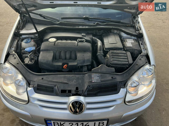 Серый Фольксваген Гольф, объемом двигателя 1.6 л и пробегом 219 тыс. км за 4650 $, фото 9 на Automoto.ua