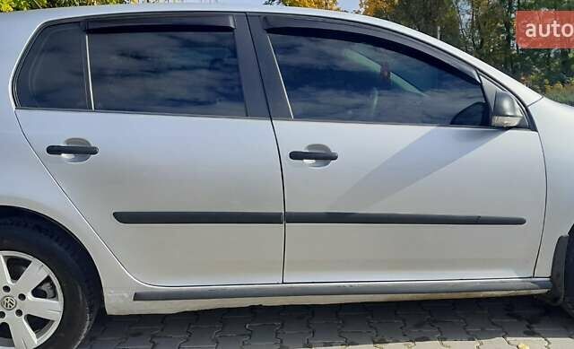 Сірий Фольксваген Гольф, об'ємом двигуна 1.6 л та пробігом 200 тис. км за 4999 $, фото 4 на Automoto.ua