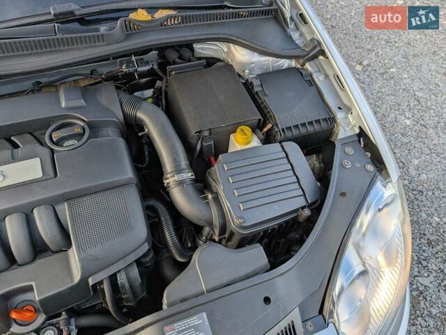 Серый Фольксваген Гольф, объемом двигателя 1.6 л и пробегом 244 тыс. км за 5950 $, фото 48 на Automoto.ua