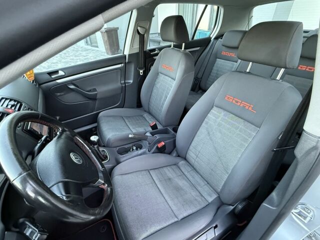 Серый Фольксваген Гольф, объемом двигателя 1.4 л и пробегом 175 тыс. км за 5700 $, фото 18 на Automoto.ua