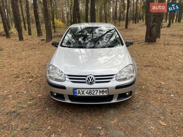 Серый Фольксваген Гольф, объемом двигателя 1.6 л и пробегом 235 тыс. км за 6500 $, фото 1 на Automoto.ua