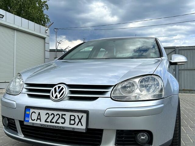 Серый Фольксваген Гольф, объемом двигателя 1.4 л и пробегом 261 тыс. км за 5800 $, фото 1 на Automoto.ua