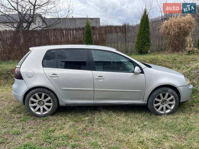 Серый Фольксваген Гольф, объемом двигателя 1.6 л и пробегом 228 тыс. км за 4200 $, фото 2 на Automoto.ua