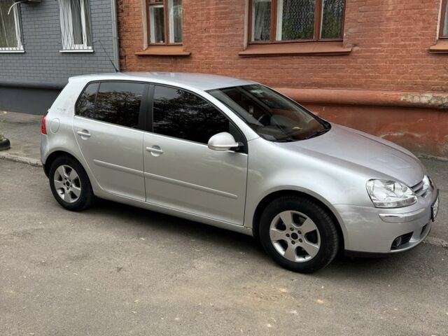 Серый Фольксваген Гольф, объемом двигателя 1.4 л и пробегом 199 тыс. км за 4900 $, фото 4 на Automoto.ua