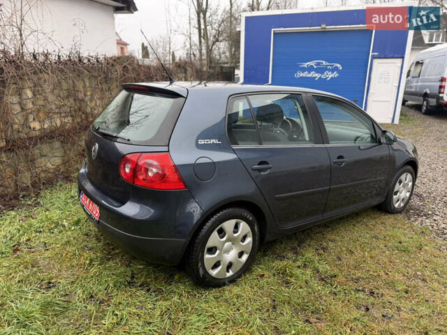 Серый Фольксваген Гольф, объемом двигателя 1.4 л и пробегом 236 тыс. км за 5500 $, фото 3 на Automoto.ua