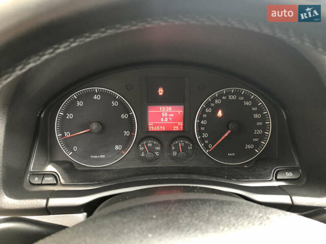 Сірий Фольксваген Гольф, об'ємом двигуна 1.6 л та пробігом 256 тис. км за 5999 $, фото 17 на Automoto.ua