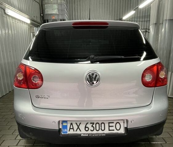 Серый Фольксваген Гольф, объемом двигателя 1.6 л и пробегом 274 тыс. км за 6250 $, фото 3 на Automoto.ua