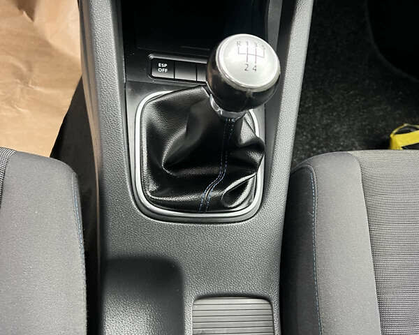 Серый Фольксваген Гольф, объемом двигателя 1.4 л и пробегом 156 тыс. км за 6900 $, фото 14 на Automoto.ua