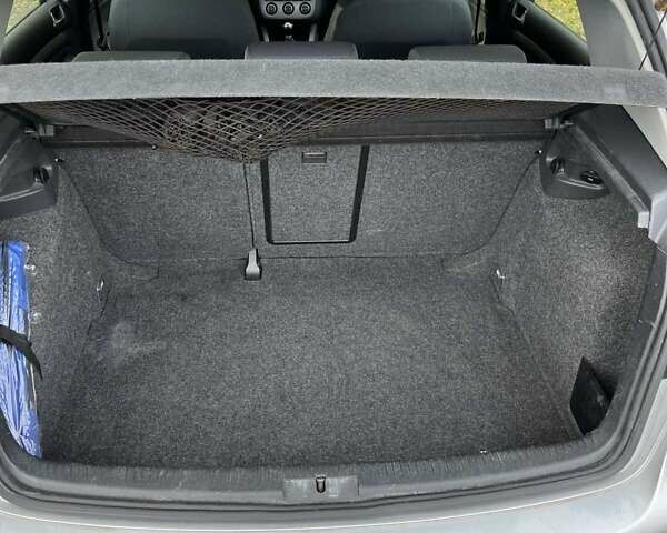 Серый Фольксваген Гольф, объемом двигателя 1.39 л и пробегом 204 тыс. км за 5400 $, фото 14 на Automoto.ua