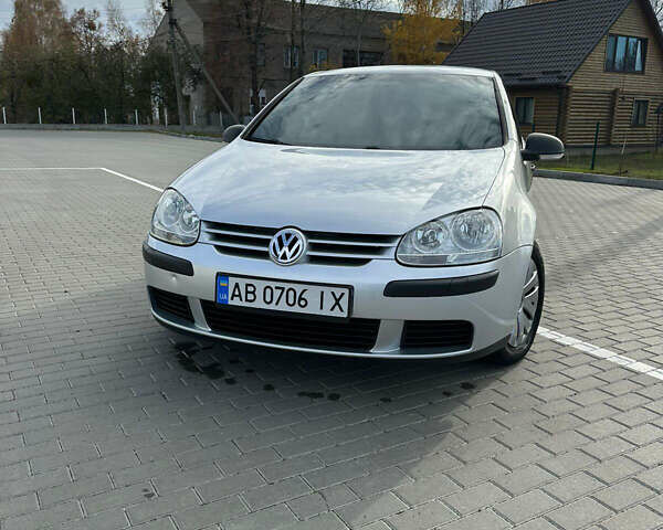 Серый Фольксваген Гольф, объемом двигателя 1.6 л и пробегом 220 тыс. км за 6350 $, фото 1 на Automoto.ua