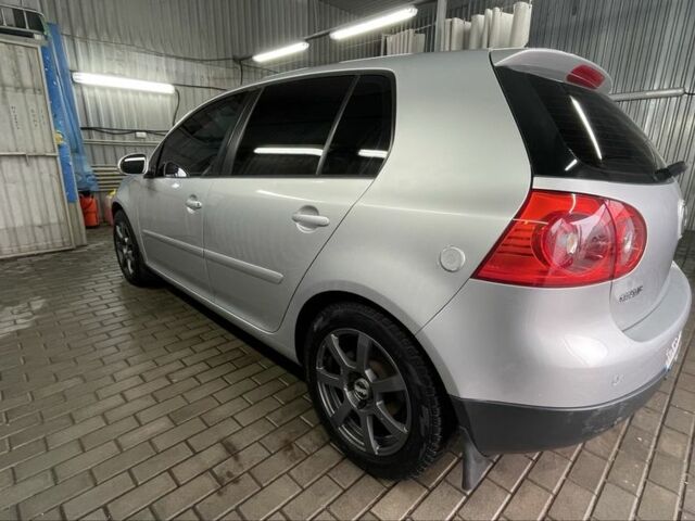 Серый Фольксваген Гольф, объемом двигателя 1.6 л и пробегом 274 тыс. км за 6250 $, фото 4 на Automoto.ua