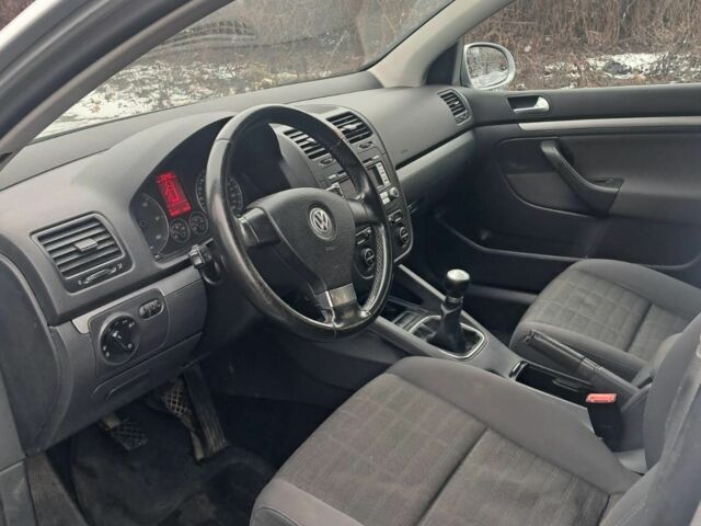 Сірий Фольксваген Гольф, об'ємом двигуна 2 л та пробігом 347 тис. км за 2600 $, фото 4 на Automoto.ua