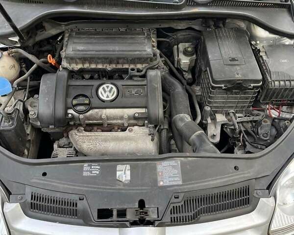 Серый Фольксваген Гольф, объемом двигателя 1.4 л и пробегом 204 тыс. км за 5300 $, фото 14 на Automoto.ua