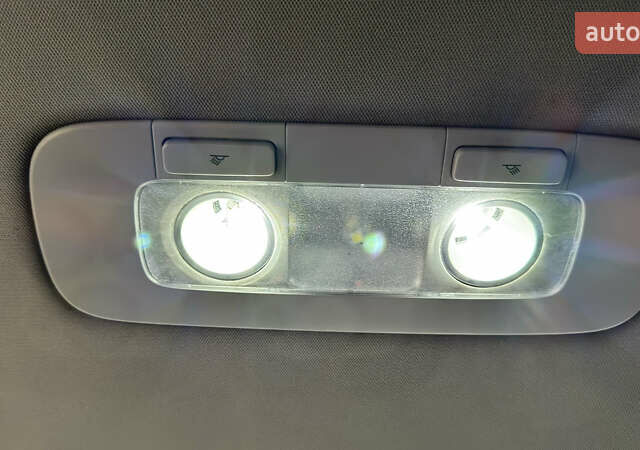 Серый Фольксваген Гольф, объемом двигателя 1.6 л и пробегом 178 тыс. км за 6556 $, фото 63 на Automoto.ua