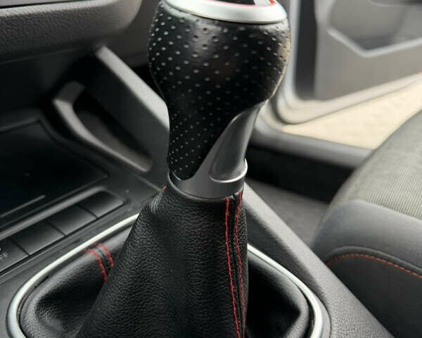 Серый Фольксваген Гольф, объемом двигателя 1.6 л и пробегом 212 тыс. км за 6450 $, фото 44 на Automoto.ua