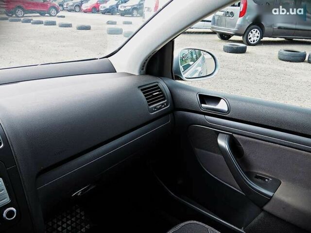 Сірий Фольксваген Гольф, об'ємом двигуна 1.6 л та пробігом 213 тис. км за 5500 $, фото 11 на Automoto.ua