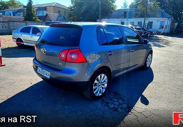 Серый Фольксваген Гольф, объемом двигателя 1.4 л и пробегом 262 тыс. км за 4650 $, фото 6 на Automoto.ua